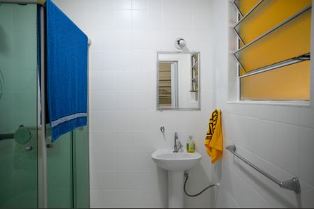 Casa à venda com 180m², 2 quartos e 2 vagasBanheiro de Serviço