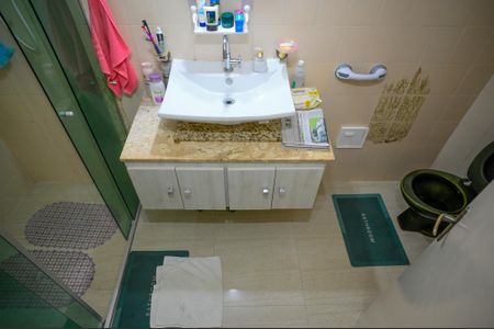 Casa à venda com 180m², 2 quartos e 2 vagasBanheiro