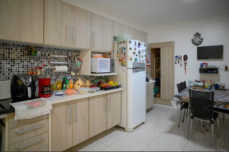 Casa à venda com 180m², 2 quartos e 2 vagasCozinha