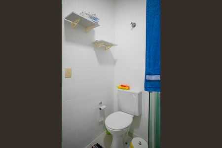 Casa à venda com 180m², 2 quartos e 2 vagasBanheiro de Serviço