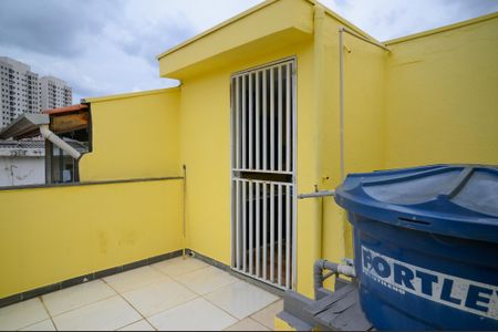 Casa à venda com 180m², 2 quartos e 2 vagasSacada Escritório