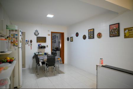 Casa à venda com 180m², 2 quartos e 2 vagasCozinha