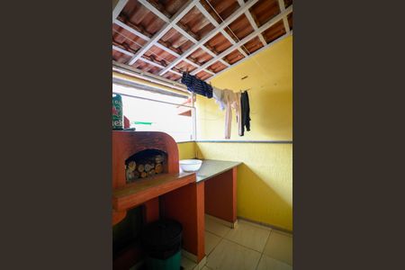 Casa à venda com 180m², 2 quartos e 2 vagasChurrasqueira