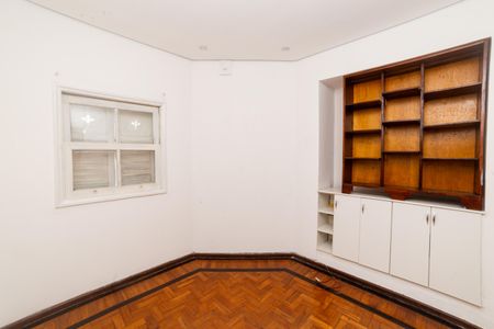 Casa para alugar com 166m², 4 quartos e 1 vaga Casa para alugar com 166m², 4 quartos e 1 vagaQuarto 2