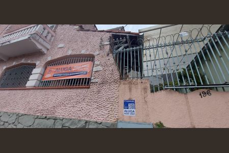 Casa para alugar com 166m², 4 quartos e 1 vaga Casa para alugar com 166m², 4 quartos e 1 vagaPlaca instalada