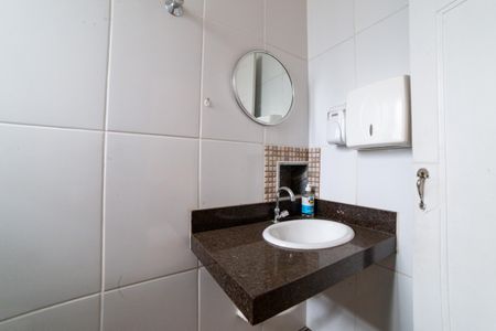 Casa para alugar com 166m², 4 quartos e 1 vaga Casa para alugar com 166m², 4 quartos e 1 vagaBanheiro Social