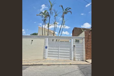Casa para alugar com 300m², 2 quartos e 3 vagasFachada