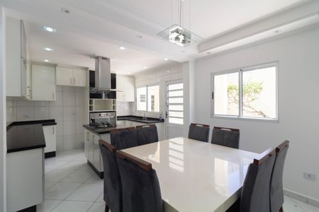 Casa para alugar com 300m², 2 quartos e 3 vagasCozinha