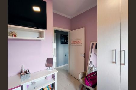 Casa de condomínio à venda com 160m², 3 quartos e 3 vagas Casa de condomínio à venda com 160m², 3 quartos e 3 vagasQuarto 2