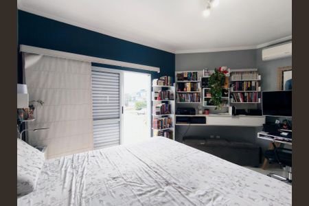 Casa de condomínio à venda com 160m², 3 quartos e 3 vagas Casa de condomínio à venda com 160m², 3 quartos e 3 vagasSuíte