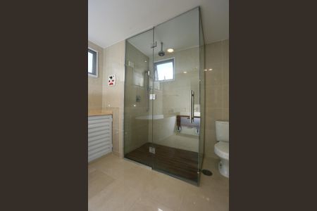 Apartamento à venda com 253m², 3 quartos e 4 vagas Apartamento à venda com 253m², 3 quartos e 4 vagasBanheiro da Suíte 3