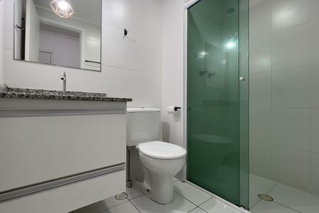 Apartamento para alugar com 68m², 2 quartos e 1 vaga Apartamento para alugar com 68m², 2 quartos e 1 vagaBanheiro da Suíte