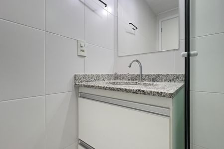 Apartamento para alugar com 68m², 2 quartos e 1 vaga Apartamento para alugar com 68m², 2 quartos e 1 vagaBanheiro
