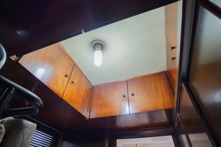 Apartamento à venda com 170m², 5 quartos e 2 vagasQuarto de Serviço