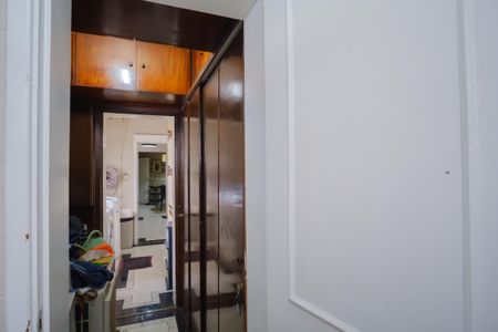 Apartamento à venda com 170m², 5 quartos e 2 vagasBanheiro de Serviço