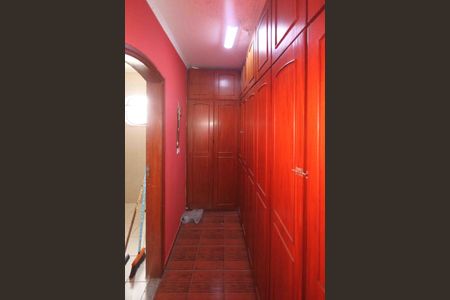 Casa à venda com 250m², 3 quartos e 2 vagas Casa à venda com 250m², 3 quartos e 2 vagasCloset