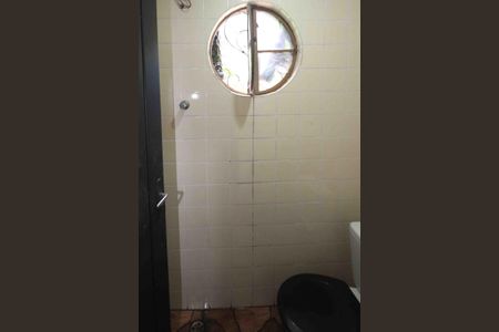 Casa à venda com 250m², 3 quartos e 2 vagas Casa à venda com 250m², 3 quartos e 2 vagasBanheiro do espaço gourmet