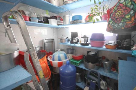 Casa à venda com 250m², 3 quartos e 2 vagas Casa à venda com 250m², 3 quartos e 2 vagasDispensa