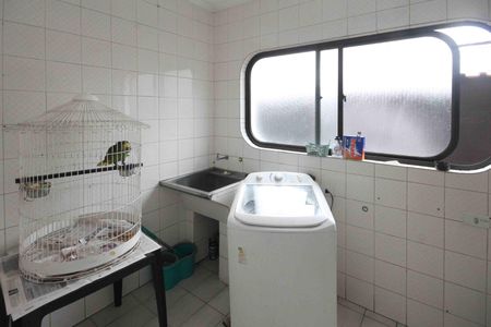 Casa à venda com 250m², 3 quartos e 2 vagas Casa à venda com 250m², 3 quartos e 2 vagasÁrea de Serviço