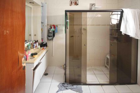 Casa à venda com 250m², 3 quartos e 2 vagas Casa à venda com 250m², 3 quartos e 2 vagasBanheiro