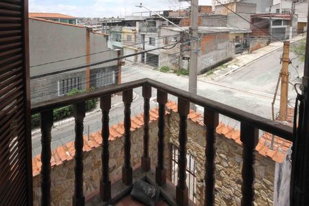 Casa à venda com 250m², 3 quartos e 2 vagas Casa à venda com 250m², 3 quartos e 2 vagasVaranda