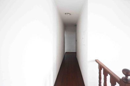 Casa à venda com 250m², 3 quartos e 2 vagas Casa à venda com 250m², 3 quartos e 2 vagasCorredor