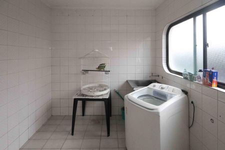 Casa à venda com 250m², 3 quartos e 2 vagas Casa à venda com 250m², 3 quartos e 2 vagasÁrea de Serviço