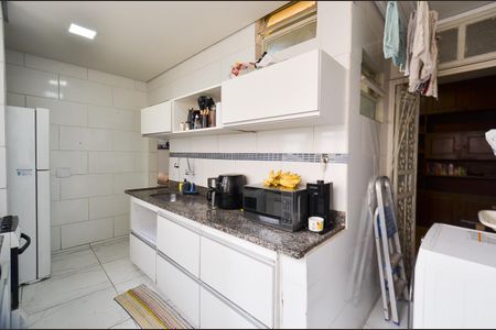 Apartamento à venda com 75m², 3 quartos e sem vagaÁrea de Serviço