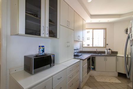 Apartamento à venda com 92m², 3 quartos e 2 vagasCozinha