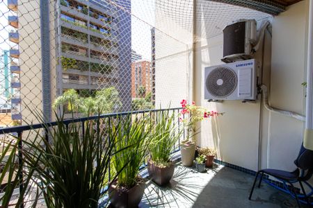 Varanda de apartamento à venda com 3 quartos, 92m² em Cambuí, Campinas