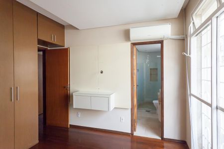 Apartamento à venda com 142m², 4 quartos e 1 vaga Apartamento à venda com 142m², 4 quartos e 1 vagasuite