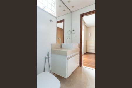 Apartamento à venda com 142m², 4 quartos e 1 vaga Apartamento à venda com 142m², 4 quartos e 1 vagabanheiro suite