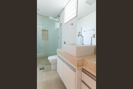 Apartamento à venda com 142m², 4 quartos e 1 vaga Apartamento à venda com 142m², 4 quartos e 1 vagabanheiro suite