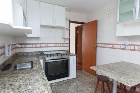Apartamento à venda com 142m², 4 quartos e 1 vaga Apartamento à venda com 142m², 4 quartos e 1 vagaCozinha