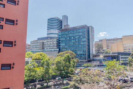 Apartamento à venda com 208m², 3 quartos e 3 vagasVista