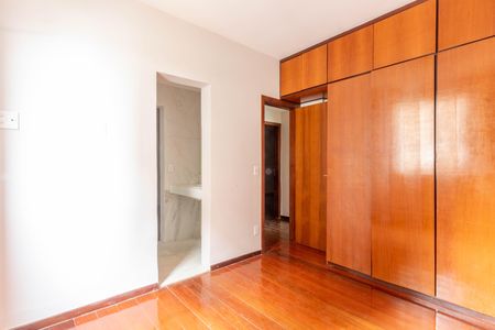 Apartamento à venda com 162m², 4 quartos e 2 vagasQuarto 3