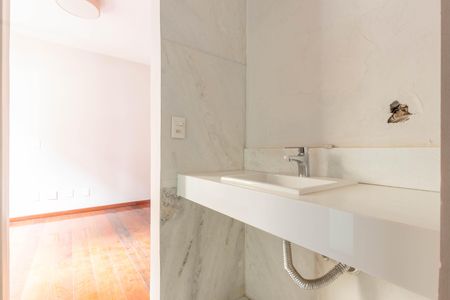 Banheiro de apartamento à venda com 4 quartos, 162m² em Vale do Sereno, Nova Lima
