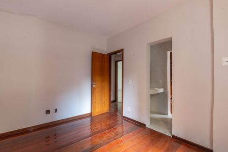 Apartamento à venda com 162m², 4 quartos e 2 vagasQuarto 2