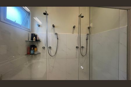 Casa de condomínio à venda com 300m², 5 quartos e 5 vagas