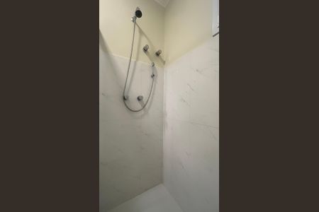 Casa de condomínio à venda com 300m², 5 quartos e 5 vagas