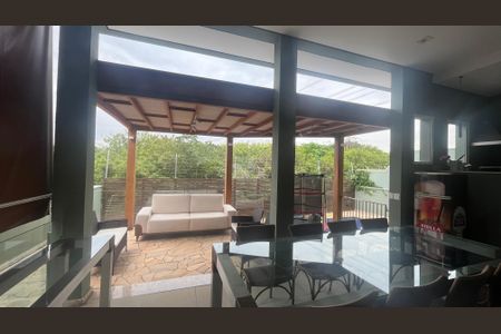 Casa de condomínio à venda com 300m², 5 quartos e 5 vagas