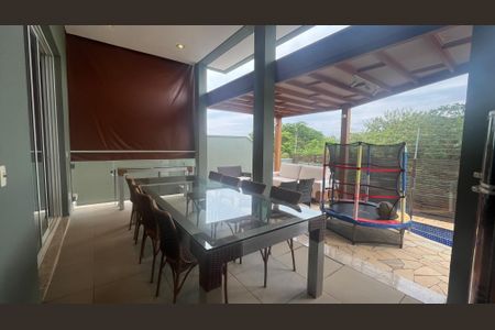 Casa de condomínio à venda com 300m², 5 quartos e 5 vagas