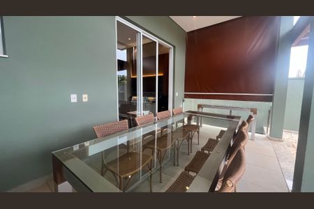 Casa de condomínio à venda com 300m², 5 quartos e 5 vagas