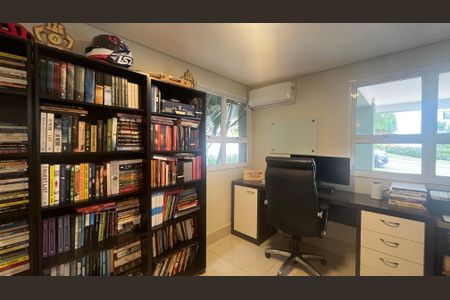 Casa de condomínio à venda com 300m², 5 quartos e 5 vagas