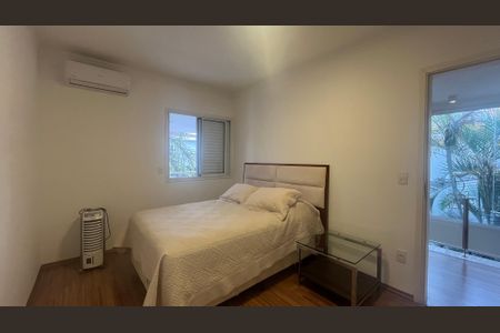 Casa de condomínio à venda com 300m², 5 quartos e 5 vagas