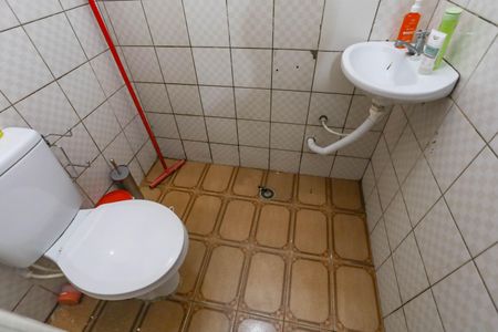 Casa à venda com 261m², 5 quartos e 2 vagasCasa 2 - banheiro 