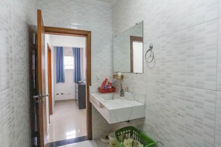 Casa à venda com 261m², 5 quartos e 2 vagasBanheiro da suíte