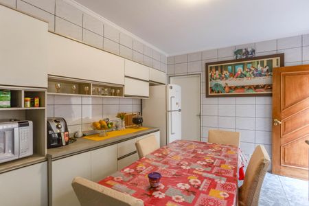 Casa à venda com 261m², 5 quartos e 2 vagasCozinha 