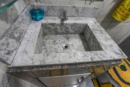 Casa à venda com 261m², 5 quartos e 2 vagasBanheiro social 2