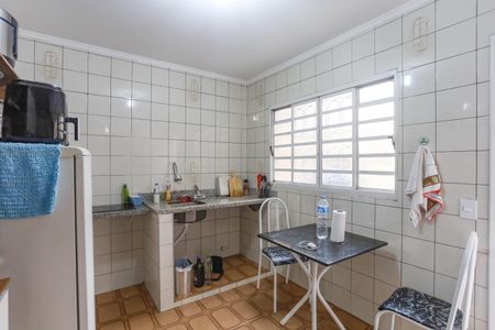 Casa à venda com 261m², 5 quartos e 2 vagasCasa 2 - cozinha 